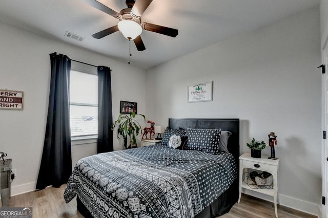 572 Redfish Way, Hoschton, GA 30548