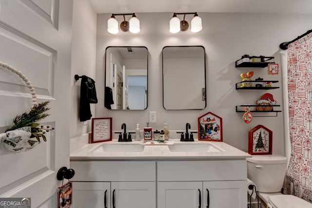 572 Redfish Way, Hoschton, GA 30548