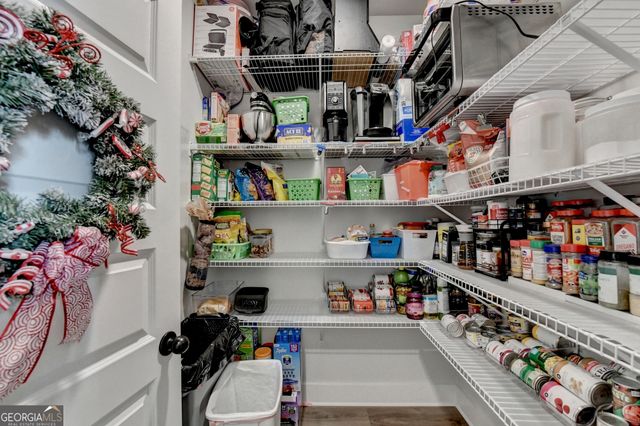 572 Redfish Way, Hoschton, GA 30548