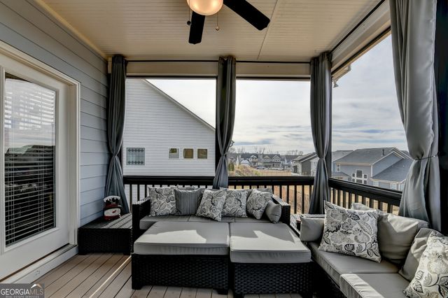 572 Redfish Way, Hoschton, GA 30548