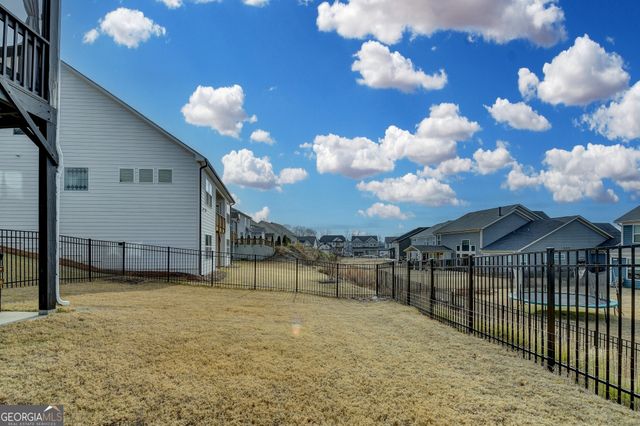 572 Redfish Way, Hoschton, GA 30548