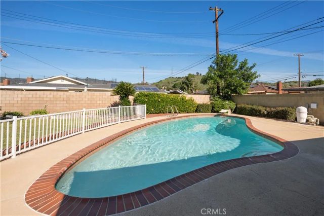 119 W Gladstone, Glendora, CA 91740