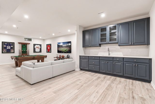 61 Mitchell Court, Manalapan, NJ 07726
