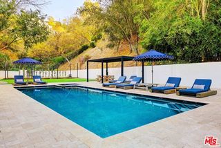 2570 Nichols Canyon Road, Los Angeles, CA 90046