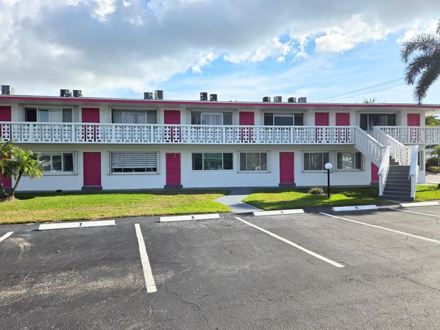 2180 Lake Osborne Drive 7, Lake Worth Beach, FL 33461