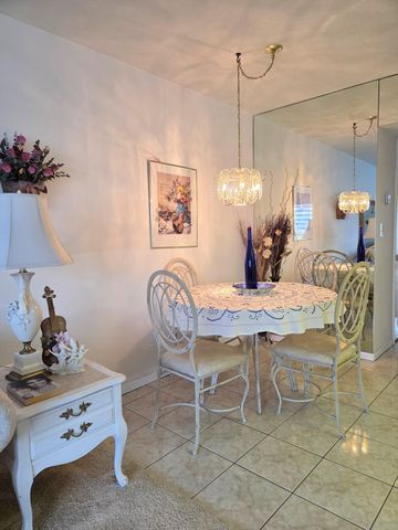 2180 Lake Osborne Drive 7, Lake Worth Beach, FL 33461