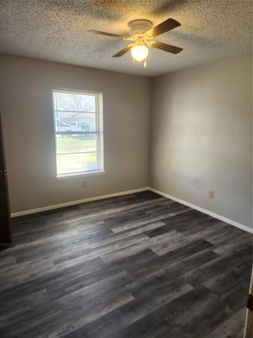 12419 Sparrow Court, Balch Springs, TX 75180