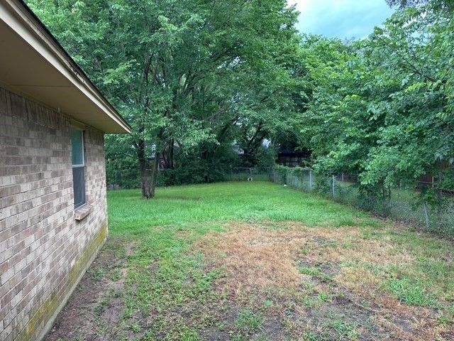 12419 Sparrow Court, Balch Springs, TX 75180