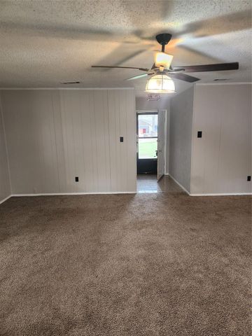 12419 Sparrow Court, Balch Springs, TX 75180
