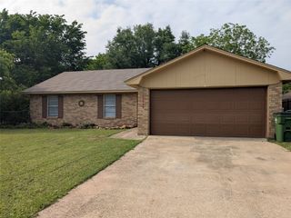 12419 Sparrow Court, Balch Springs, TX 75180