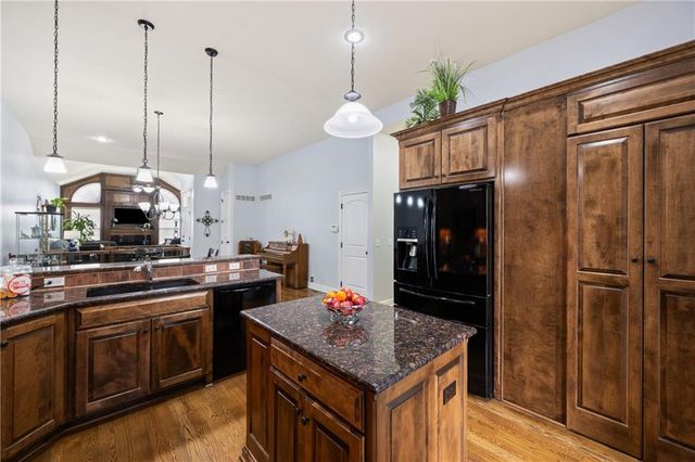 16513 W 168th Place, Olathe, KS 66062