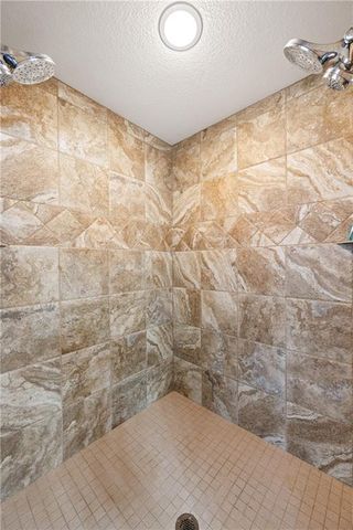 16513 W 168th Place, Olathe, KS 66062