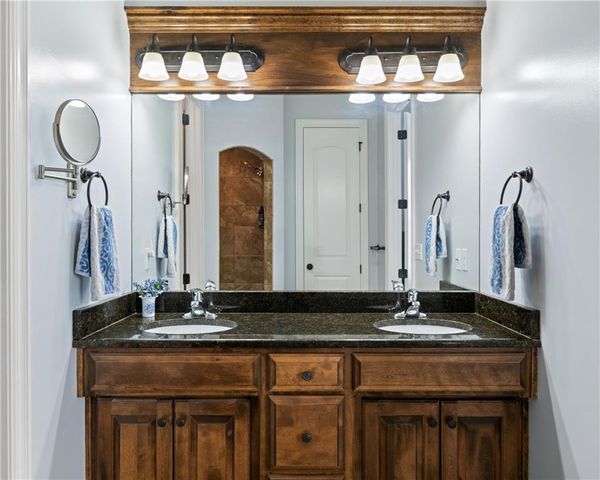 16513 W 168th Place, Olathe, KS 66062