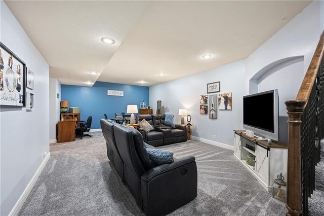 16513 W 168th Place, Olathe, KS 66062