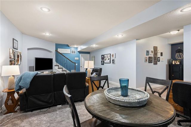 16513 W 168th Place, Olathe, KS 66062