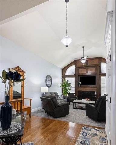 16513 W 168th Place, Olathe, KS 66062