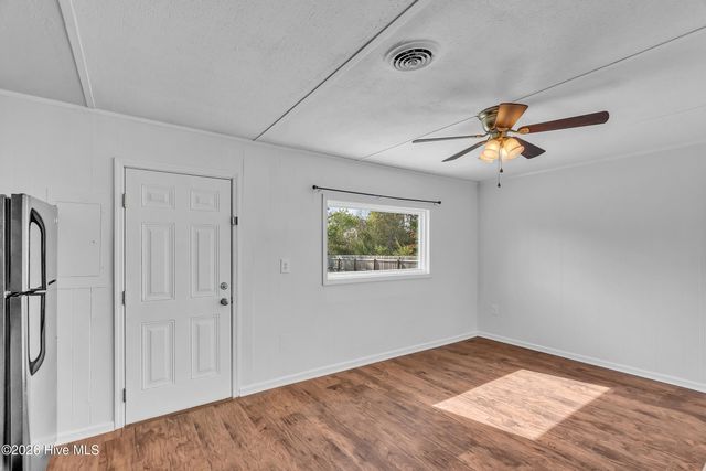 33 Riegel Drive, Hubert, NC 28539