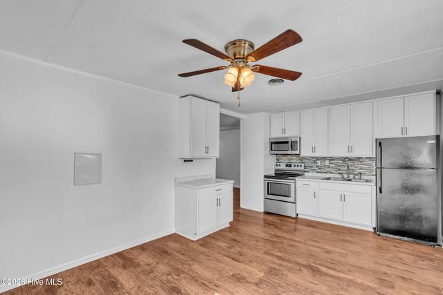 33 Riegel Drive, Hubert, NC 28539