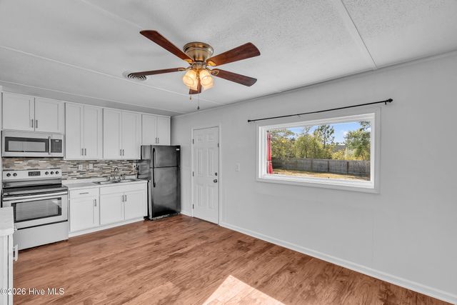 33 Riegel Drive, Hubert, NC 28539