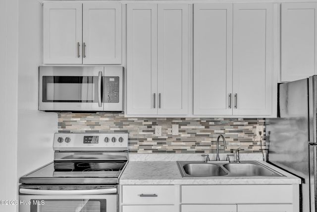 33 Riegel Drive, Hubert, NC 28539