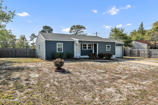 33 Riegel Drive, Hubert, NC 28539