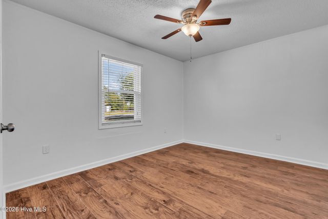 33 Riegel Drive, Hubert, NC 28539