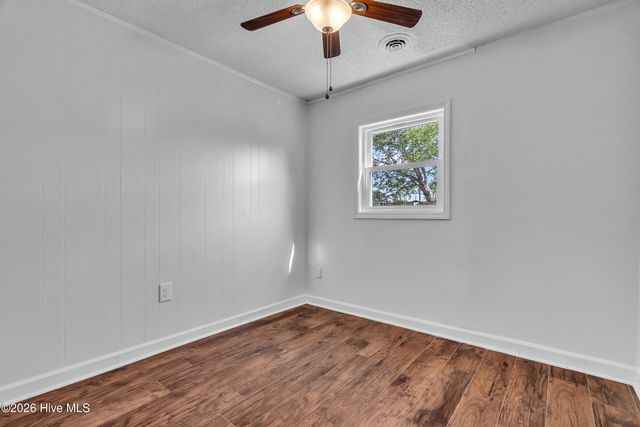 33 Riegel Drive, Hubert, NC 28539