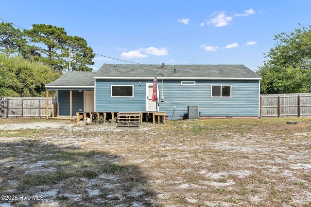 33 Riegel Drive, Hubert, NC 28539