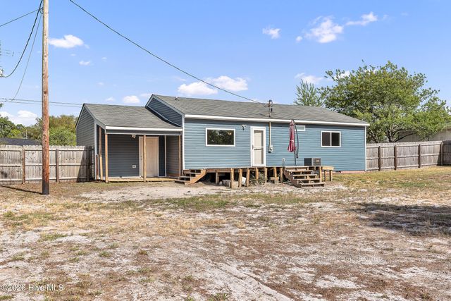 33 Riegel Drive, Hubert, NC 28539