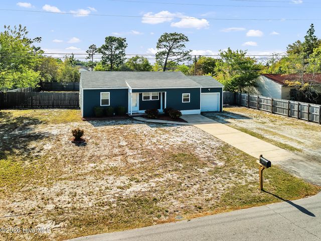 33 Riegel Drive, Hubert, NC 28539