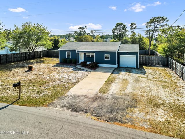 33 Riegel Drive, Hubert, NC 28539