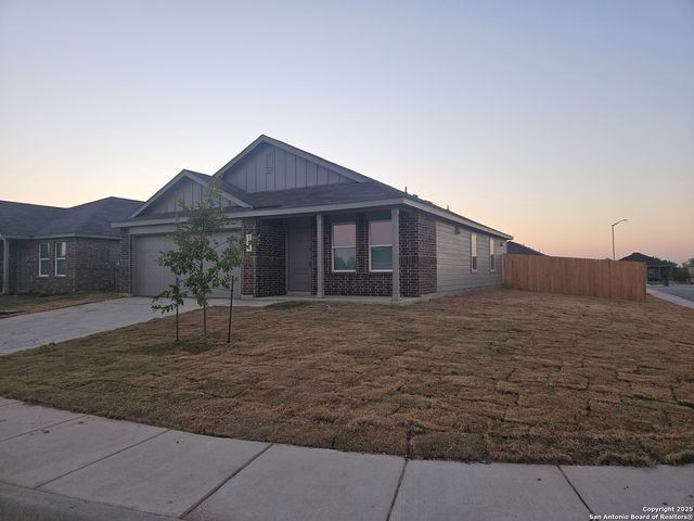 3449 Sky PL, Seguin, TX 78155