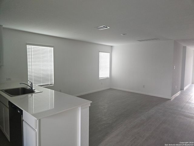 3449 Sky PL, Seguin, TX 78155