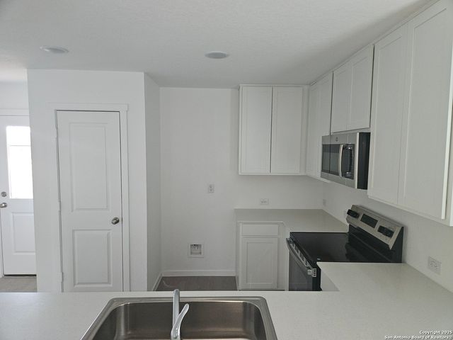 3449 Sky PL, Seguin, TX 78155