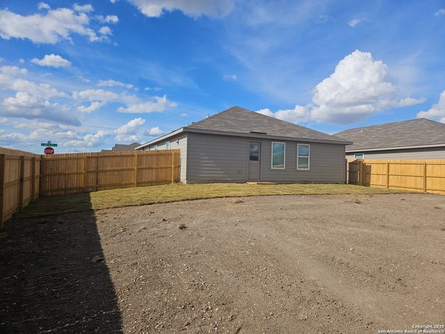 3449 Sky PL, Seguin, TX 78155