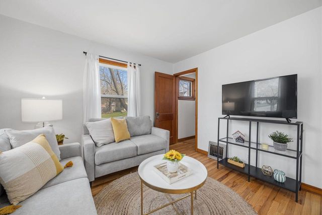 98 Jackson STREET, Fort Atkinson, WI 53538