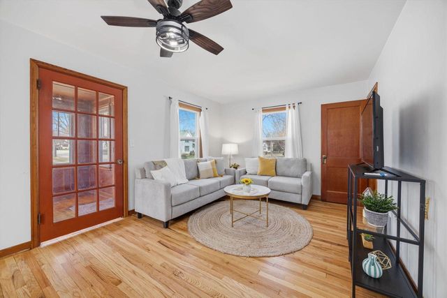 98 Jackson STREET, Fort Atkinson, WI 53538