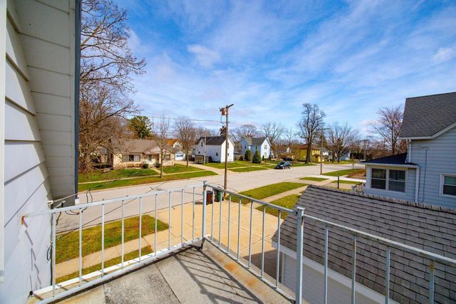 98 Jackson STREET, Fort Atkinson, WI 53538