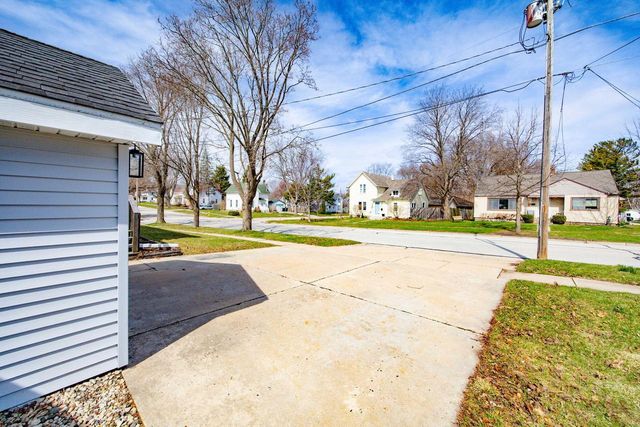 98 Jackson STREET, Fort Atkinson, WI 53538