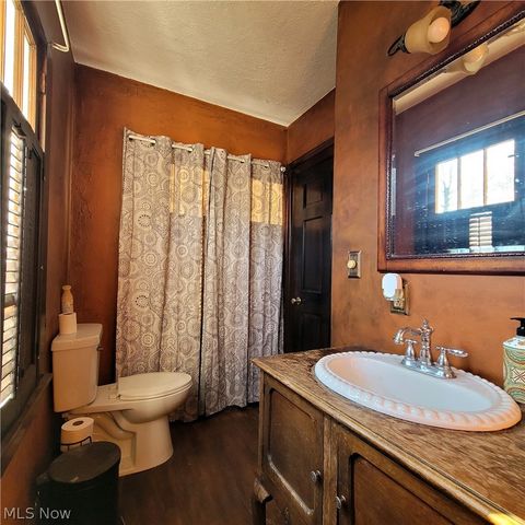 124 Park Avenue SW, Bolivar, OH 44612