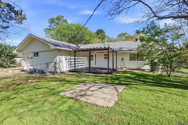 610 Seyburn Ct, Baton Rouge, LA 70808