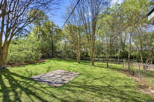 610 Seyburn Ct, Baton Rouge, LA 70808