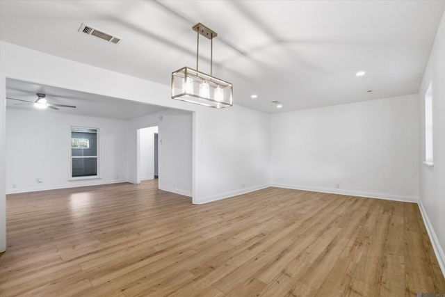 610 Seyburn Ct, Baton Rouge, LA 70808