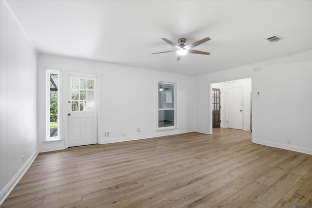 610 Seyburn Ct, Baton Rouge, LA 70808