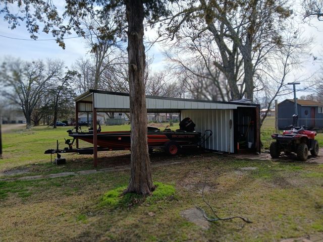 403 Monroe Street, Deport, TX 75435