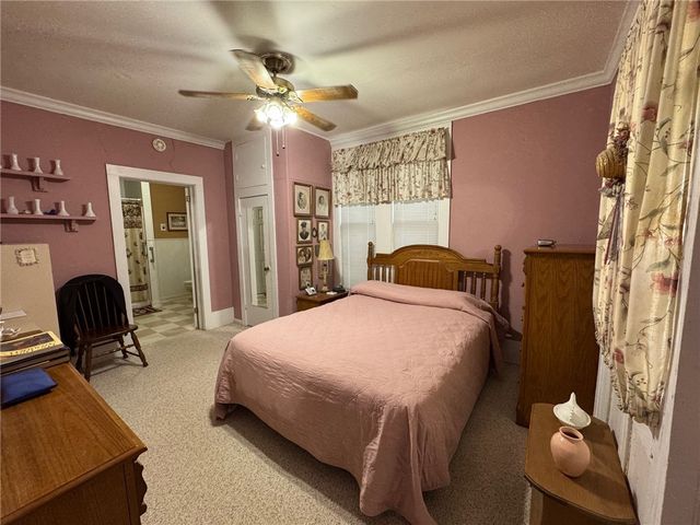 102 South Pine Street, Calvert, TX 77837