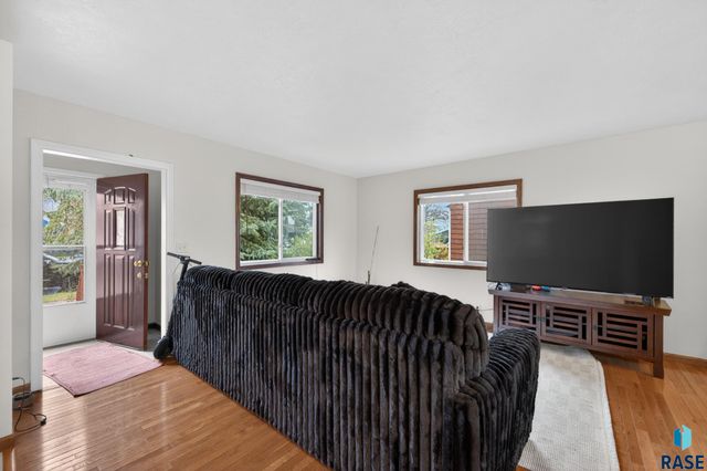 3019 N Presentation Ct Court, Sioux Falls, SD 57104