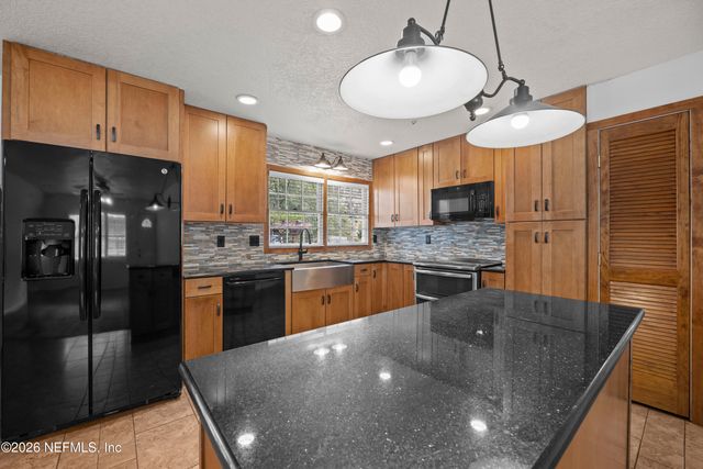 1116 PLAINFIELD Avenue, Orange Park, FL 32073