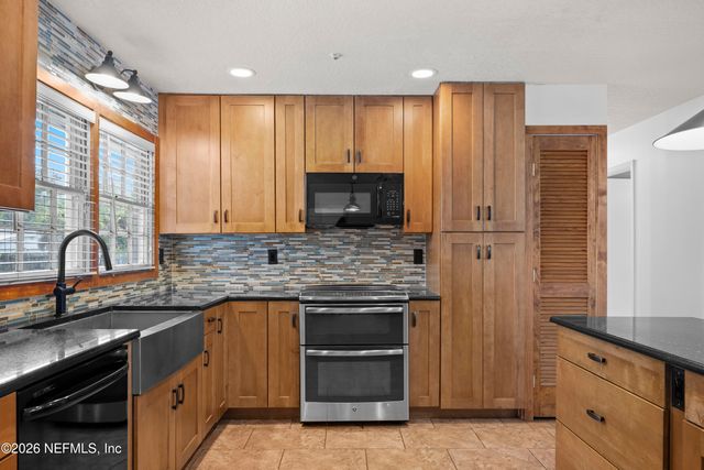 1116 PLAINFIELD Avenue, Orange Park, FL 32073