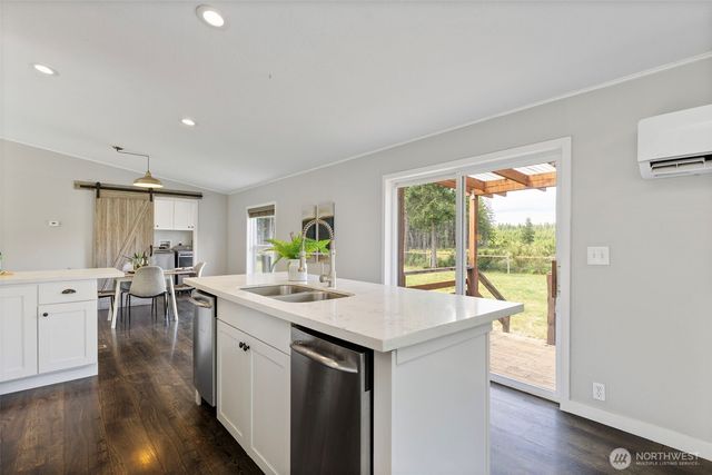 790 W Honeysuckle Lane, Shelton, WA 98584